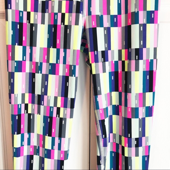 Knockout by Victoria's Secret Sport Colorful Geo Print Leggings - Picture 6 of 16